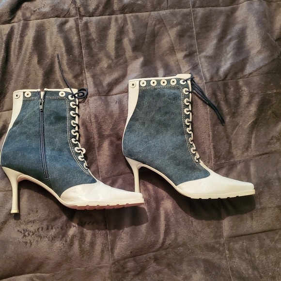 Boots - Picture 2 of 4